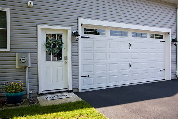 24/7 Emergency Garage Door Panel Replacement experts in Staunton, IL